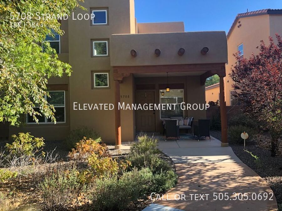 5708 Strand Loop SE in Albuquerque, NM - Building Photo