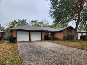 6018 Bridlington St in Houston, TX - Building Photo - Building Photo