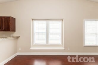 10417 Hugue Way in Charlotte, NC - Foto de edificio - Building Photo