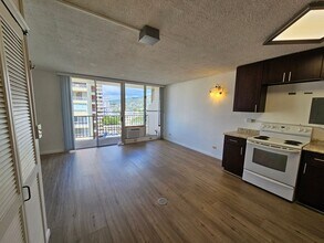 2754 Kuilei St in Honolulu, HI - Building Photo - Building Photo