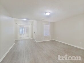 729 Forest Ln Dr in Conroe, TX - Building Photo - Building Photo