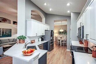 16312 Crown Arbor Way in Ft. Myers, FL - Building Photo - Building Photo