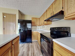 6476 Kelsey Ct in Canal Winchester, OH - Foto de edificio - Building Photo