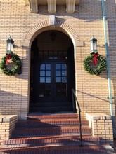 Walnut House Apartments in Evansville, IN - Building Photo - Building Photo