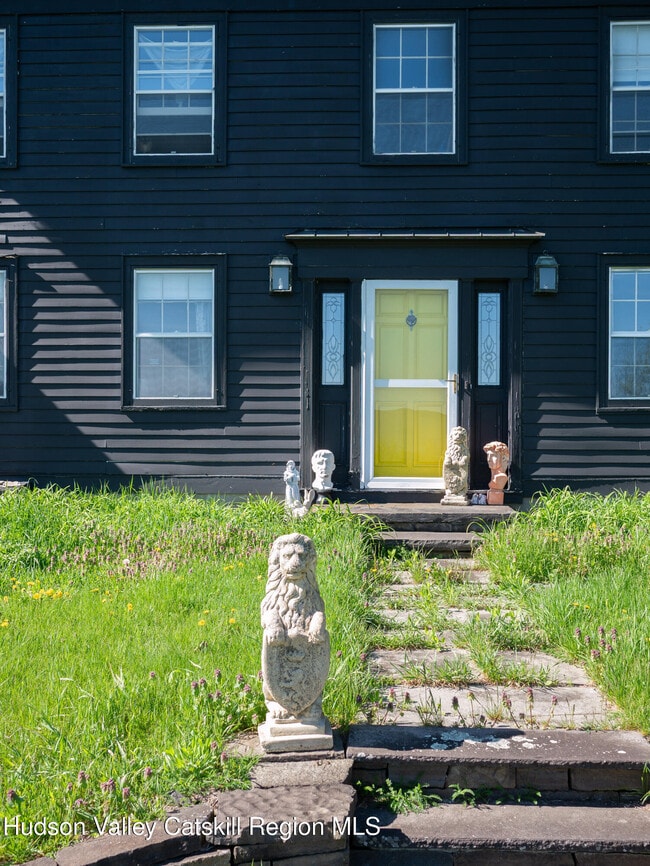 483 Travis Hill Rd in Preston Hollow, NY - Building Photo - Building Photo
