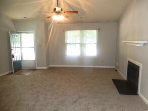 2609 Lynn Rd in Raleigh, NC - Building Photo - Building Photo