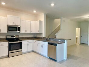 36367 Garden Wall Wy in Zephyrhills, FL - Foto de edificio - Building Photo