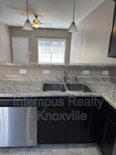 2415 Flannery Way in Powell, TN - Building Photo - Building Photo