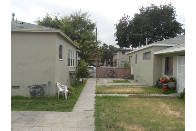 9558 Elizabeth St in South Gate, CA - Building Photo - Building Photo