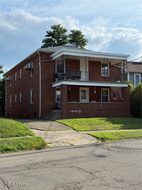 518 1/2 Eppley Ave in Zanesville, OH - Building Photo