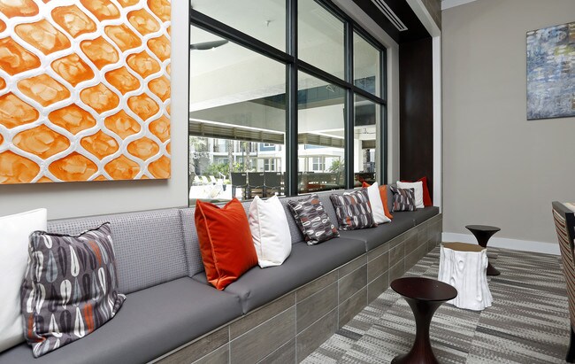 Century Millenia in Orlando, FL - Foto de edificio - Interior Photo