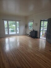 257 N Almont Dr, Unit 326 in Beverly Hills, CA - Foto de edificio - Building Photo