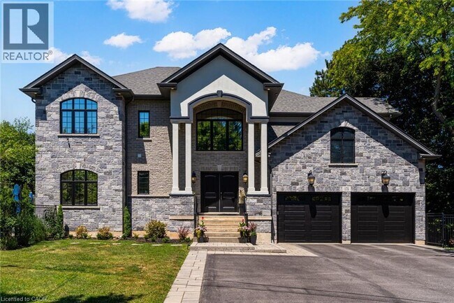 175 Oakhill Pl in Hamilton, ON - Building Photo - Building Photo