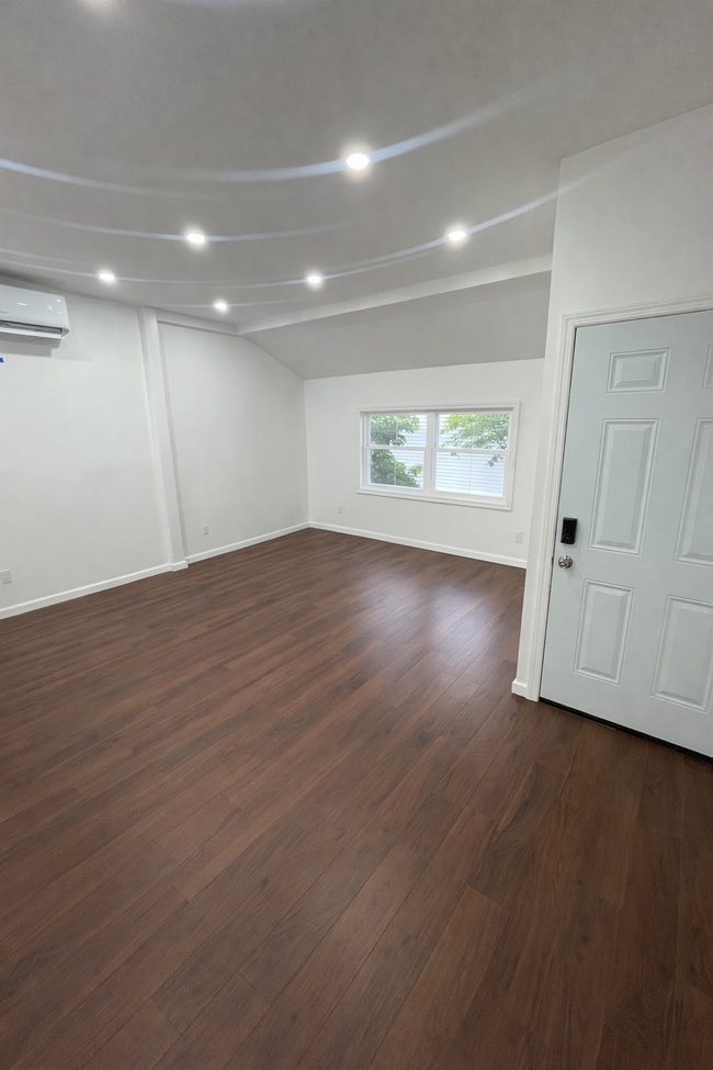 452 S 1st Ave in Mount Vernon, NY - Building Photo - Building Photo