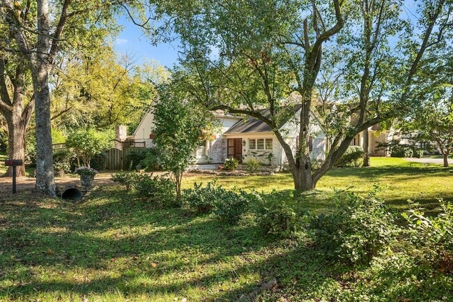201 Brookfield Ave in Nashville, TN - Building Photo - Building Photo