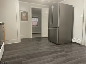 39 New Hampshire St in Newton, NJ - Building Photo - Building Photo