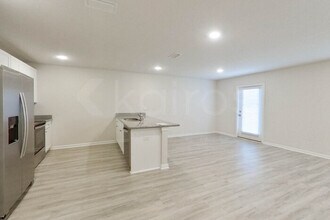 4739 Malay Cir in Pace, FL - Foto de edificio - Building Photo