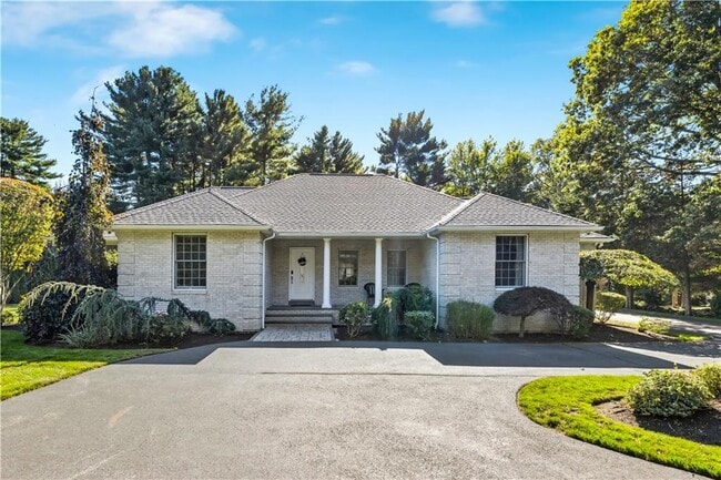 9 Ridge Rd in Smithfield, RI - Building Photo - Building Photo