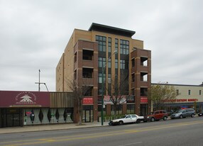 6124 N Broadway St in Chicago, IL - Building Photo