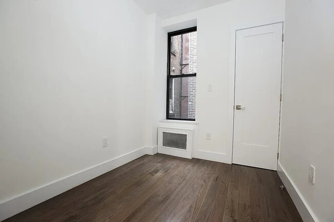 19 Eldridge St in New York, NY - Foto de edificio - Building Photo
