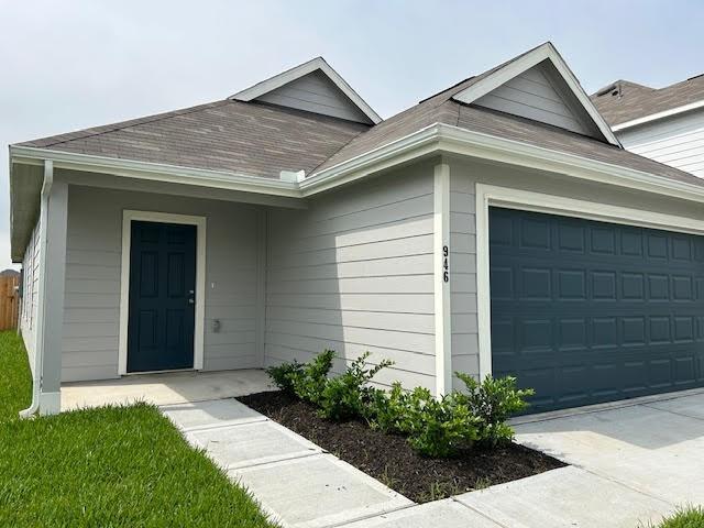 946 Luke Darrell Dr in Arcola, TX - Building Photo - Building Photo