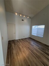 6610 Candleberry Rd in Las Vegas, NV - Building Photo - Building Photo