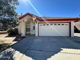 7100 Oval Rock Dr in El Paso, TX - Building Photo