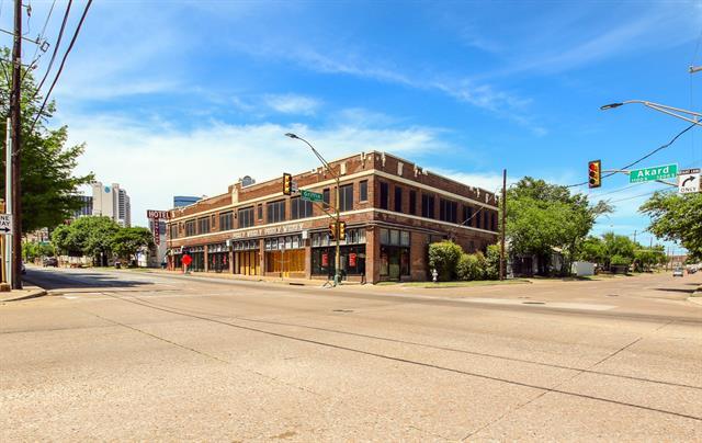 1108 S Akard St in Dallas, TX - Building Photo