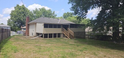 809 NE 74th St in Kansas City, MO - Building Photo - Building Photo
