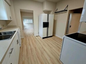 6211 Parker Rd E in Sumner, WA - Building Photo - Building Photo