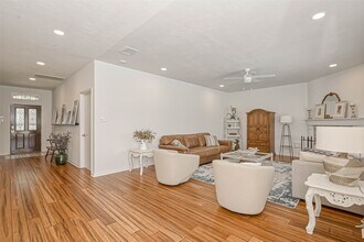 16535 Oat Mill Dr in Houston, TX - Building Photo - Building Photo