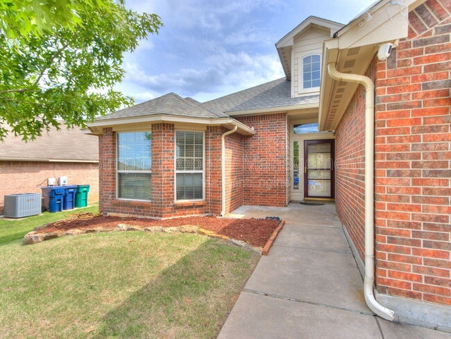11304 NW 98th St in Yukon, OK - Building Photo - Building Photo