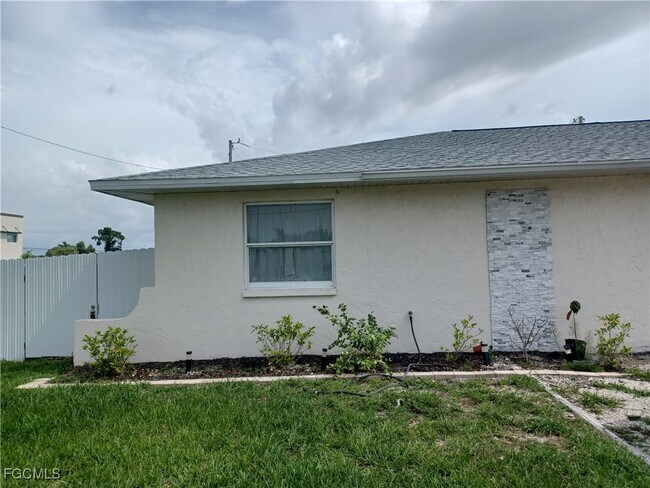property at 1102 SW 15th Terrace