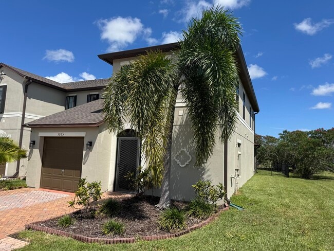 5085 NW Coventry Cir in Port St. Lucie, FL - Building Photo - Building Photo