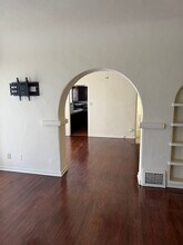 906 S Curson Ave, Unit 906 Curson in Los Angeles, CA - Building Photo - Building Photo