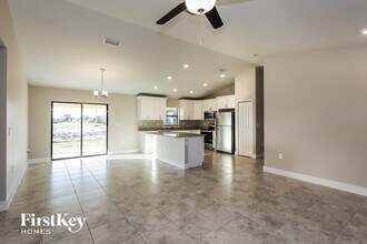 2801 17th St SW in Lehigh Acres, FL - Building Photo - Building Photo