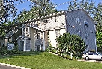 Cottonwood Apartments in Des Moines, IA - Building Photo