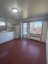 212 Dayton Rd in Bridgeport, CT - Building Photo - Building Photo