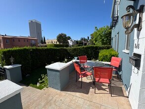 848 S Curson Ave, Unit 848 in Los Angeles, CA - Foto de edificio - Building Photo
