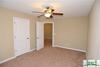 44 Spg Lk Cir in Savannah, GA - Building Photo - Building Photo