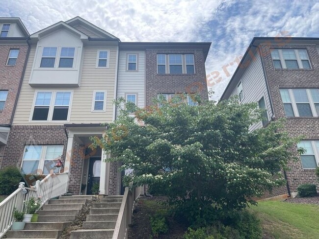 property at 1395 Town Home Dr