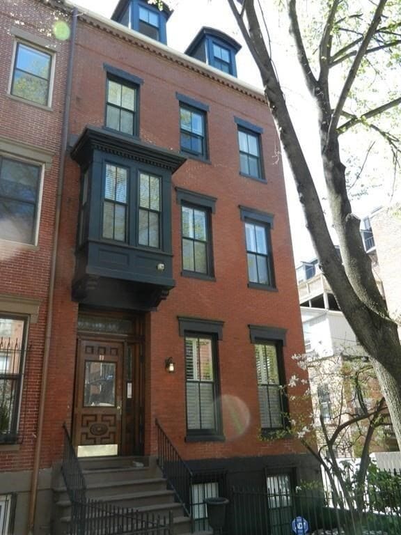 property at 80 Rutland St