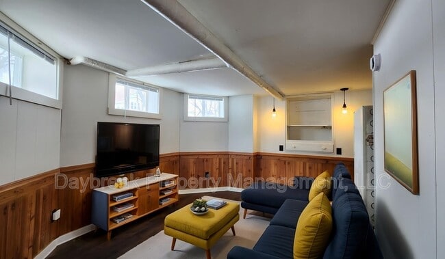 property at 1121 2nd Ave S