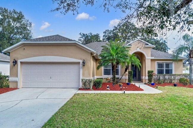 property at 1913 Lazy Oaks Loop