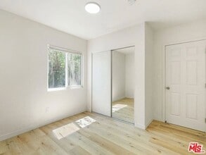 11812 Main St in Los Angeles, CA - Building Photo - Building Photo