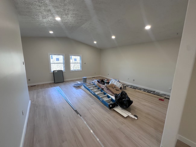 305 Iroquois Ln in Seymour, TN - Foto de edificio - Building Photo