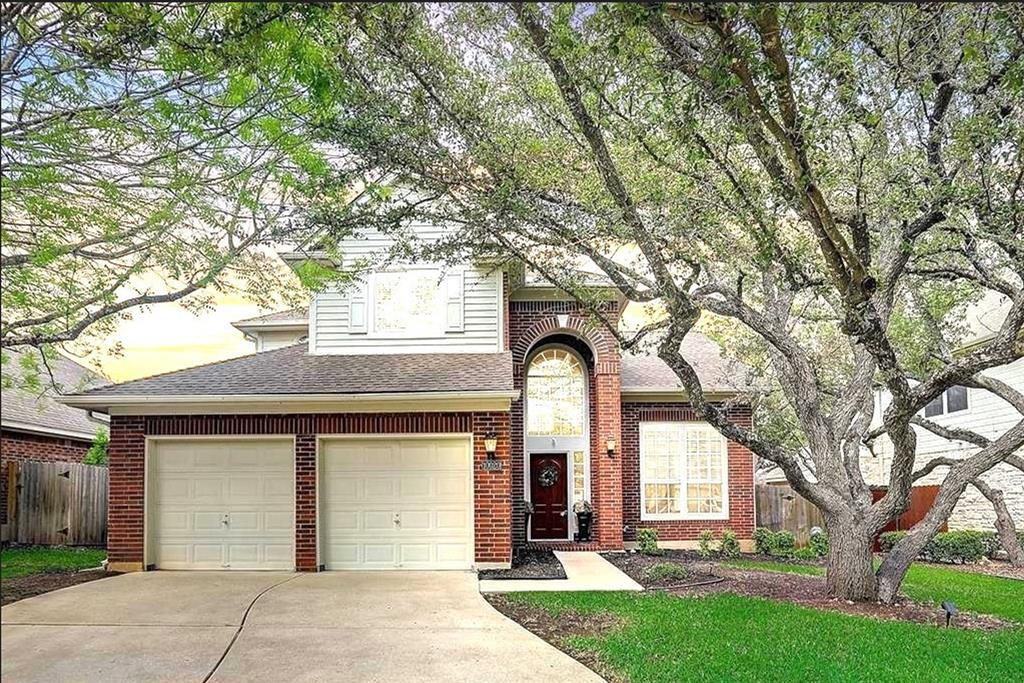 10020 Lachlan Dr in Austin, TX - Building Photo