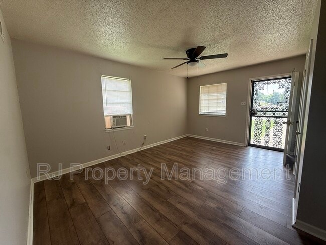 2968 Lark Rd in Memphis, TN - Building Photo - Building Photo