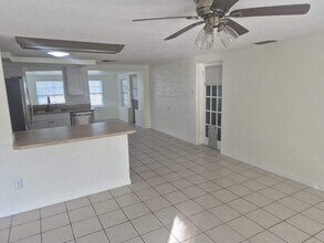 13333 Neptune Dr in Hudson, FL - Building Photo - Building Photo