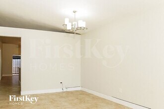 8927 NW 114th St in Hialeah Gardens, FL - Building Photo - Building Photo